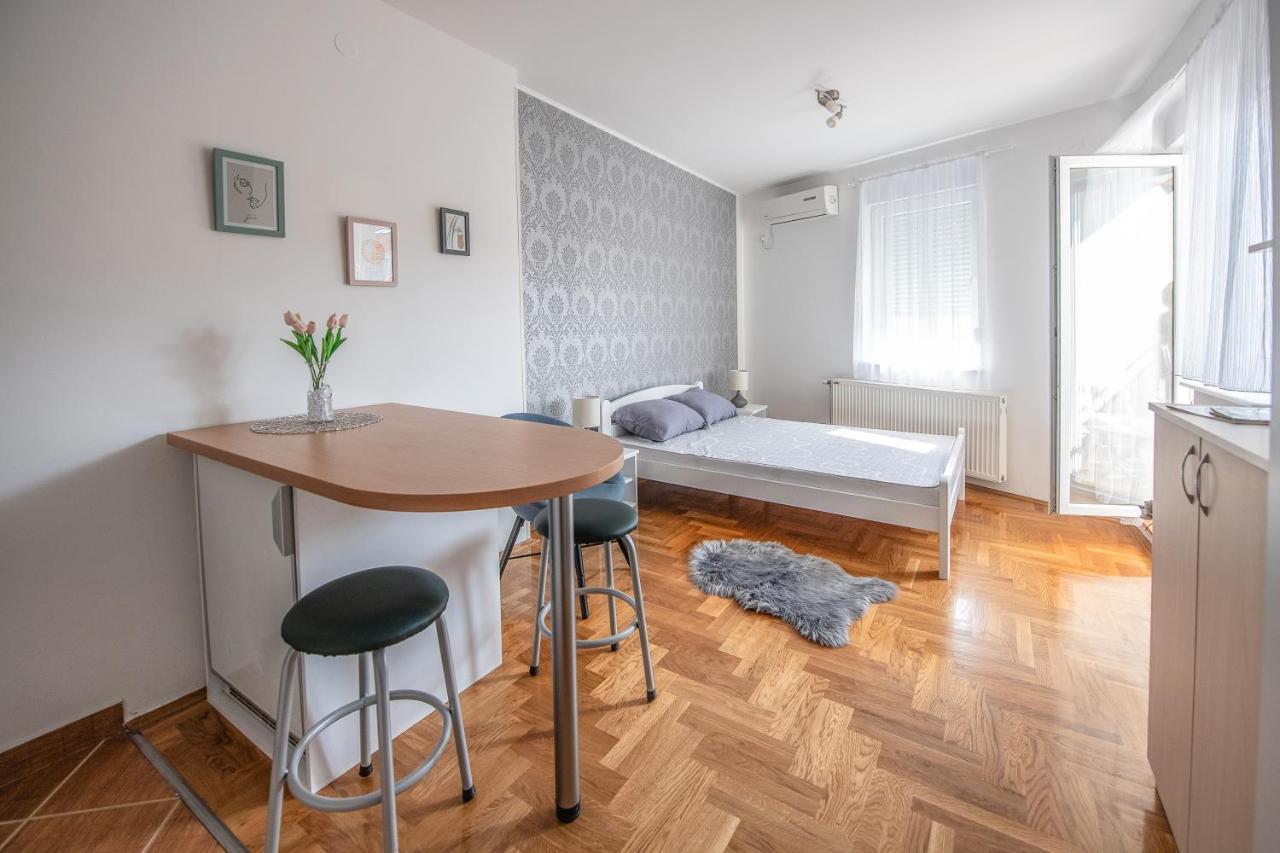 Stella Modern Apartment 2 Novi Sad Luaran gambar