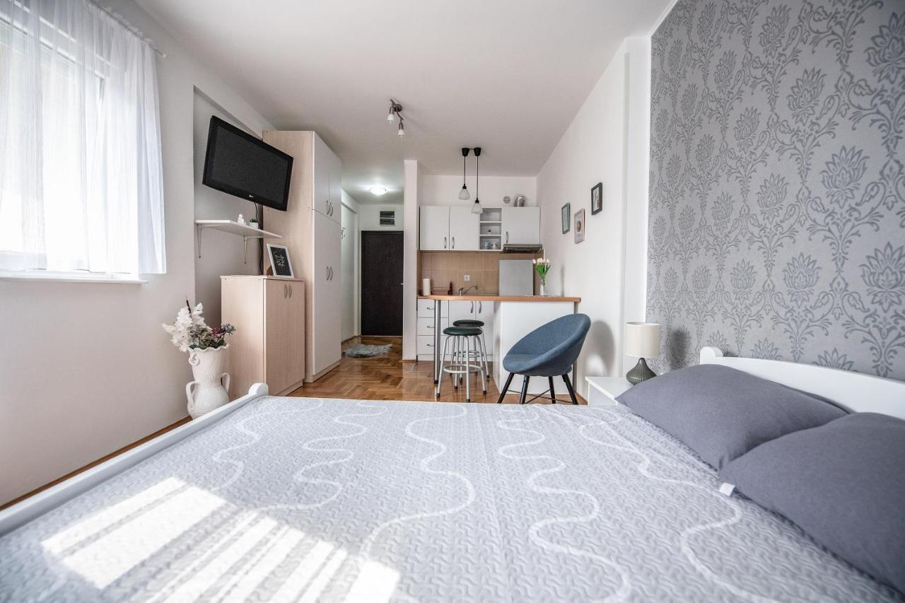Stella Modern Apartment 2 Novi Sad Luaran gambar