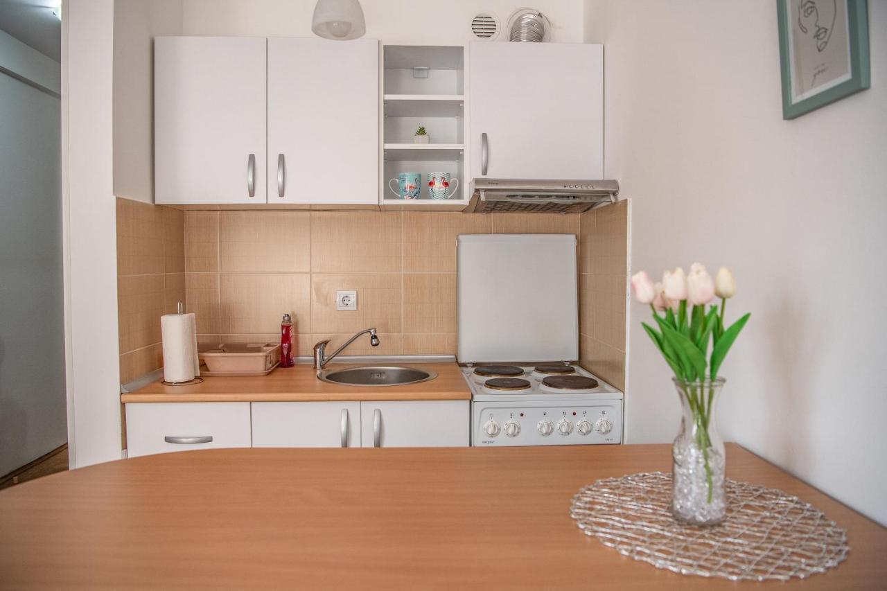 Stella Modern Apartment 2 Novi Sad Luaran gambar