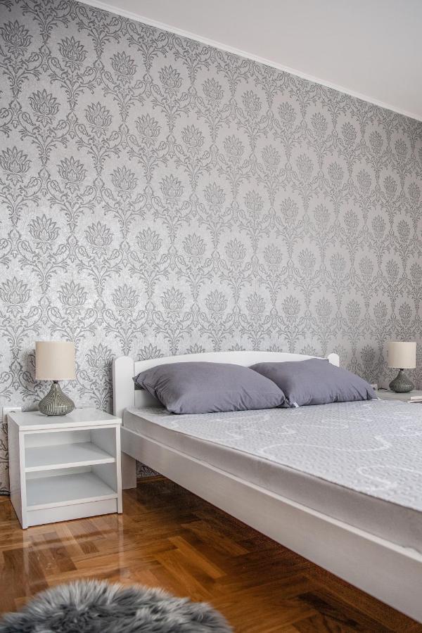 Stella Modern Apartment 2 Novi Sad Luaran gambar
