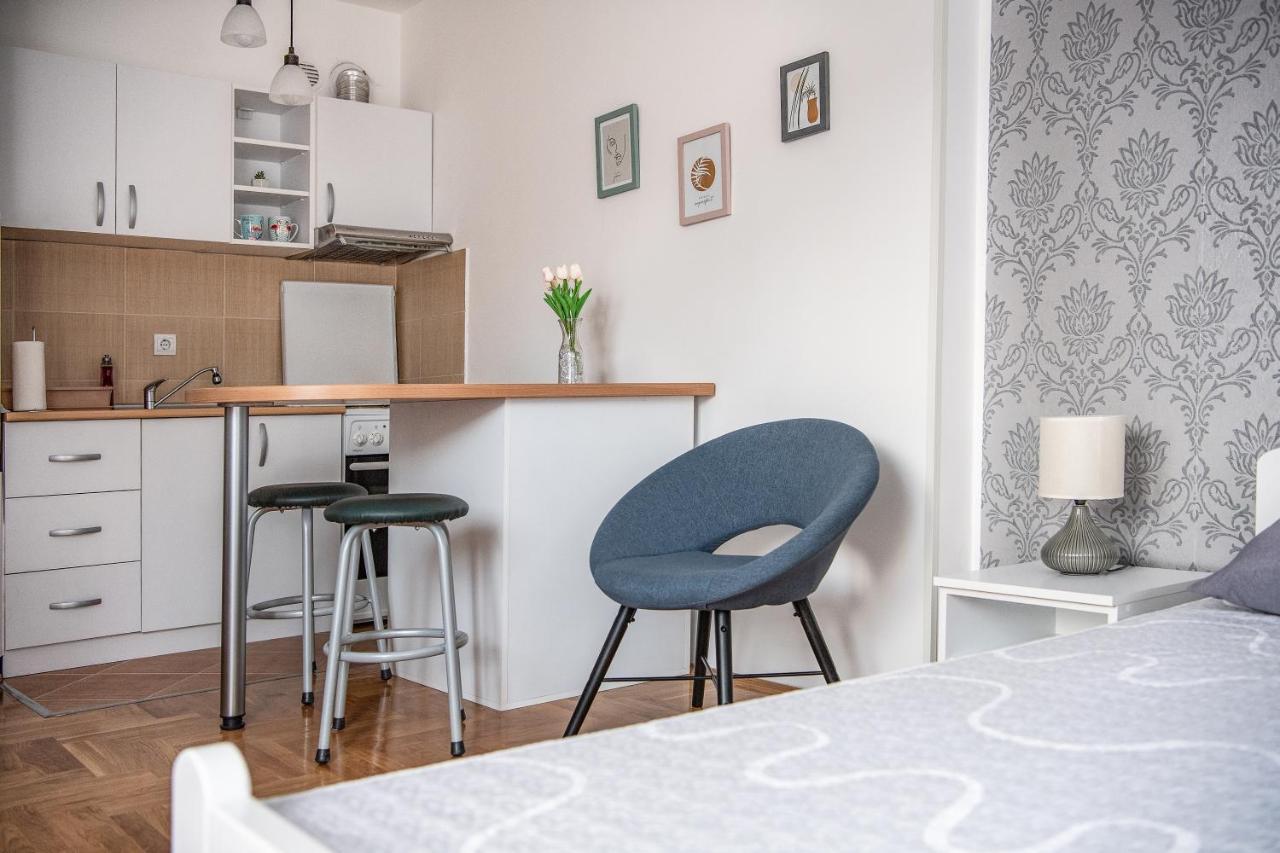 Stella Modern Apartment 2 Novi Sad Luaran gambar